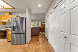 181 Jo Creek Pl, Merlin, OR 97532 - Photo 19
