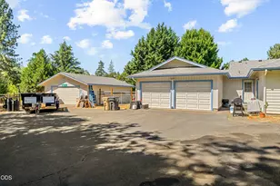 181 Jo Creek Pl, Merlin, OR 97532 - Photo 35