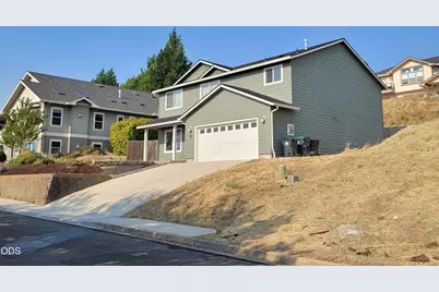 2470 Herrington Way, Medford, OR 97504 - Photo 3