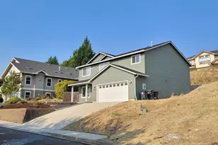 2470 Herrington Way, Medford, OR 97504 - Photo 3