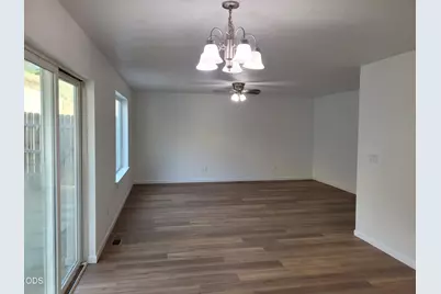 2470 Herrington Way, Medford, OR 97504 - Photo 5