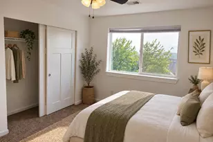 2470 Herrington Way, Medford, OR 97504 - Photo 9