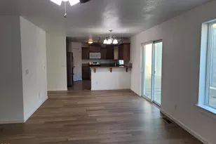 2470 Herrington Way, Medford, OR 97504 - Photo 9