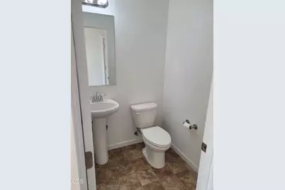 2470 Herrington Way, Medford, OR 97504 - Photo 11