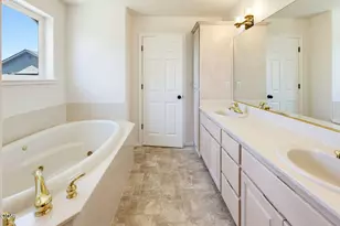 538 SW Leonard St, Grants Pass, OR 97526 - Photo 39