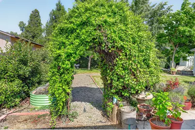 2680 Elliott Avenue, Medford, OR 97501 - Photo 7