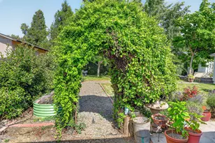 2680 Elliott Ave, Medford, OR 97501 - Photo 7