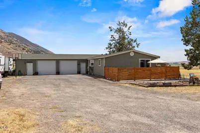 11453 Hill Road, Klamath Falls, OR 97603 - Photo 3