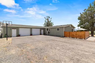 11453 Hill Rd, Klamath Falls, OR 97603 - Photo 63