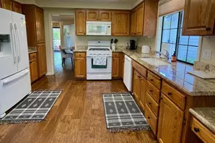 2446 Heritage Way, Medford, OR 97504 - Photo 17