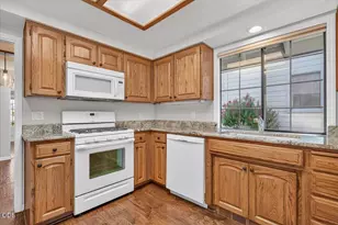2446 Heritage Way, Medford, OR 97504 - Photo 15