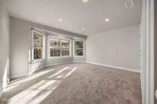 3193 N W Colonial Dr, Bend, OR 97703 - Photo 21