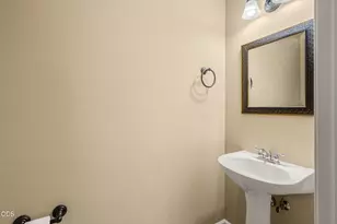 657 Spring Valley Dr, Medford, OR 97501 - Photo 17