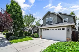 657 Spring Valley Dr, Medford, OR 97501 - Photo 3