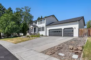 3672 SW Volcano Ave, Redmond, OR 97756 - Photo 3