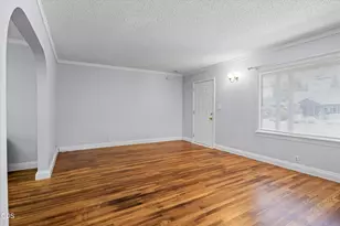 407 W Jackson St, Medford, OR 97501 - Photo 5