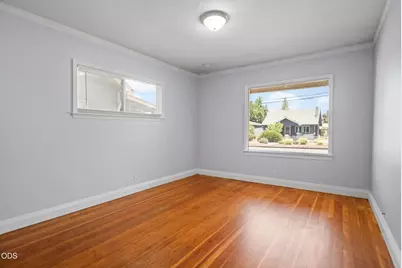 407 W Jackson Street, Medford, OR 97501 - Photo 11
