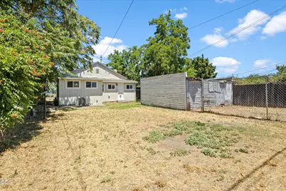 407 W Jackson Street, Medford, OR 97501 - Photo 27