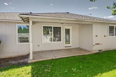11 Devonwood Court, Eagle Point, OR 97524 - Photo 9