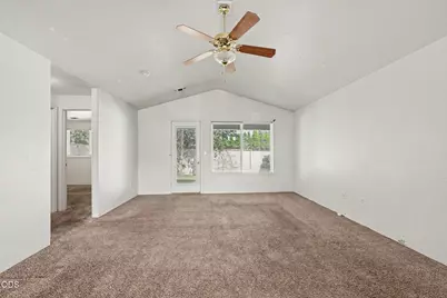11 Devonwood Court, Eagle Point, OR 97524 - Photo 11