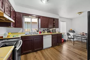 402 Boardman St, Medford, OR 97501 - Photo 11