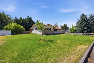 1711 SW 17th St, Redmond, OR 97756 - Photo 25