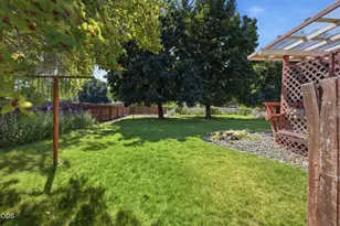 1711 SW 17th St, Redmond, OR 97756 - Photo 35