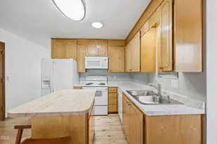 1711 SW 17th St, Redmond, OR 97756 - Photo 15