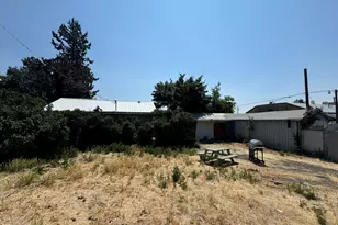 1762 Main St, Klamath Falls, OR 97601 - Photo 15