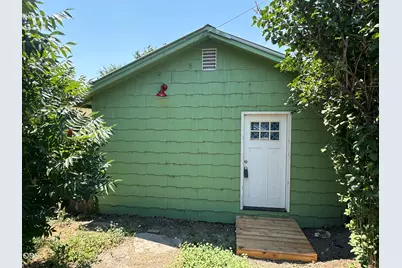 1762 Main Street, Klamath Falls, OR 97601 - Photo 1