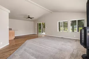 53160 Bridge Dr, La Pine, OR 97739 - Photo 9