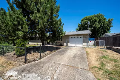 598 Laurel Street, Eagle Point, OR 97524 - Photo 15