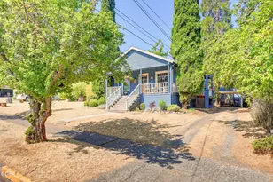 363 Beach St, Ashland, OR 97520 - Photo 3