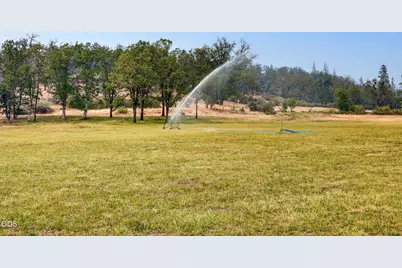 9561 Hwy-140, Eagle Point, OR 97524 - Photo 9