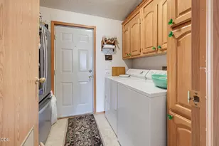 9561 Hwy-140, Eagle Point, OR 97524 - Photo 23