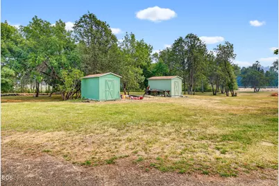 9561 Hwy-140, Eagle Point, OR 97524 - Photo 7