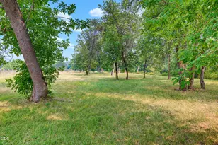 9561 Hwy-140, Eagle Point, OR 97524 - Photo 13