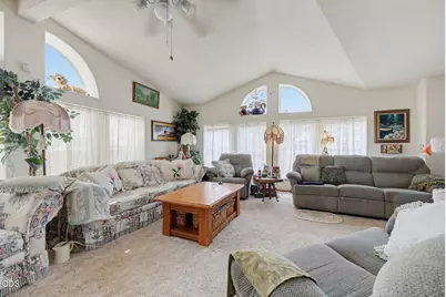 9561 Hwy-140, Eagle Point, OR 97524 - Photo 17