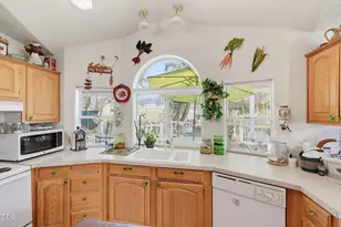 9561 Hwy-140, Eagle Point, OR 97524 - Photo 19