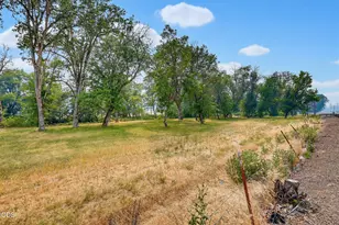 9561 Hwy-140, Eagle Point, OR 97524 - Photo 39