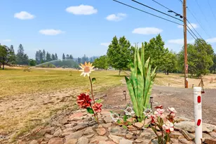 9561 Hwy-140, Eagle Point, OR 97524 - Photo 7
