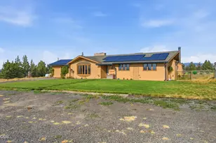 105 SE Barber Rd, Madras, OR 97741 - Photo 1