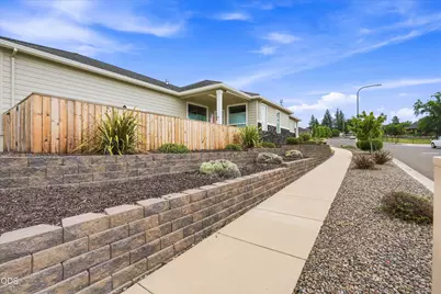 3117 Delorraine Drive, Medford, OR 97504 - Photo 31