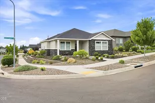 3117 Delorraine Dr, Medford, OR 97504 - Photo 1