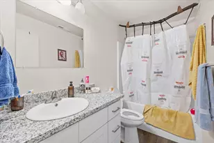 221 Dano Dr, Phoenix, OR 97535 - Photo 13