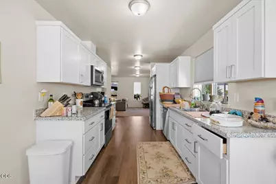 221 Dano Drive, Phoenix, OR 97535 - Photo 5