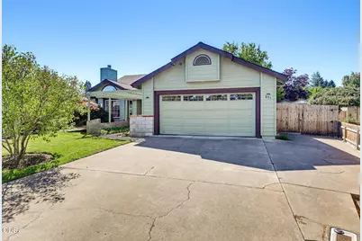 851 Ridgeway Circle, Medford, OR 97504 - Photo 1