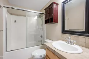 21238 Darby Court, Bend, OR 97702 - Photo 17