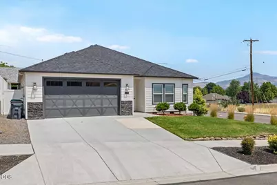 608 Nobility Drive, Medford, OR 97501 - Photo 35