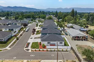 608 Nobility Dr, Medford, OR 97501 - Photo 29